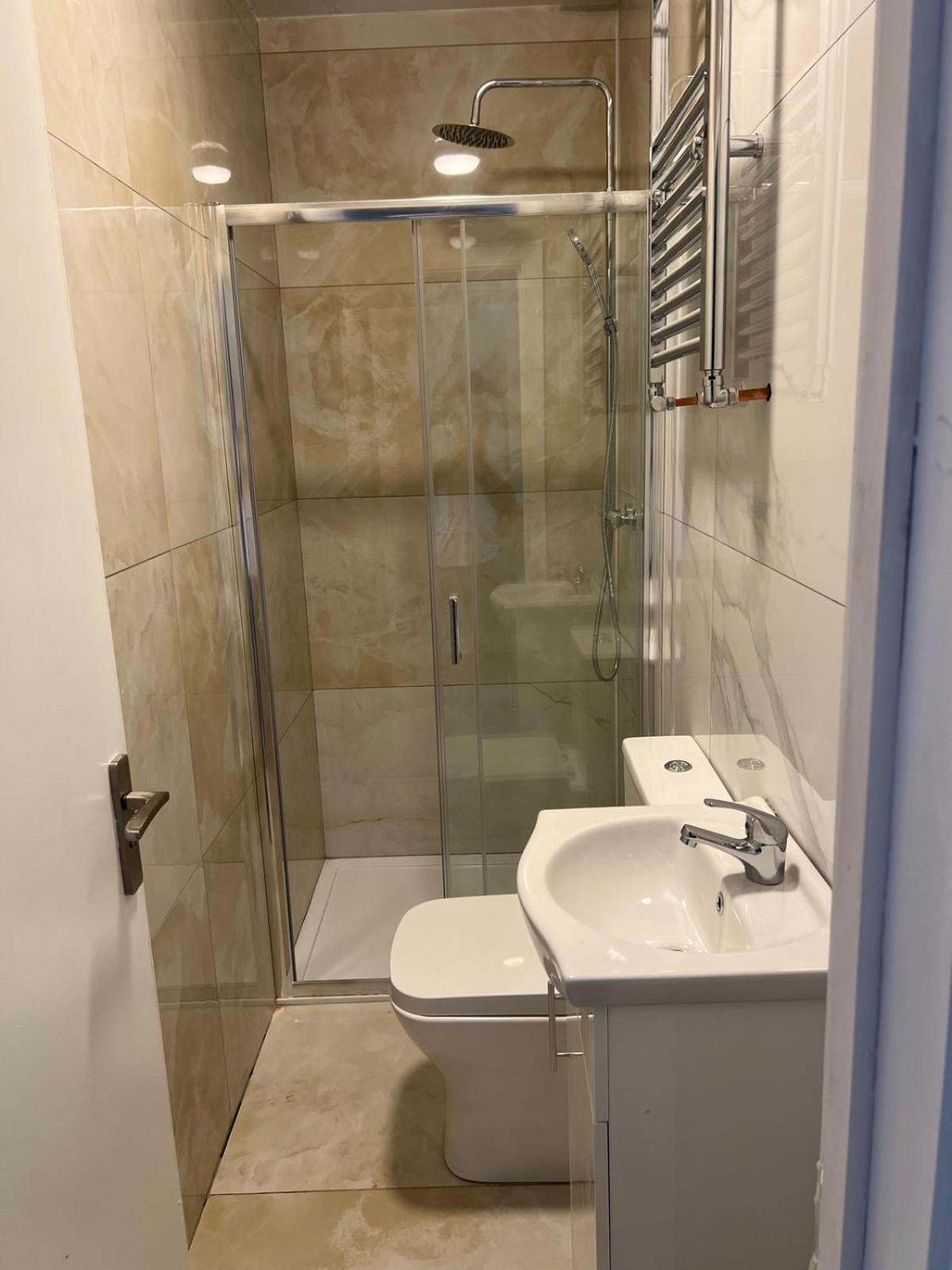 Good Priced Single Rooms In Northolt Ngoại thất bức ảnh